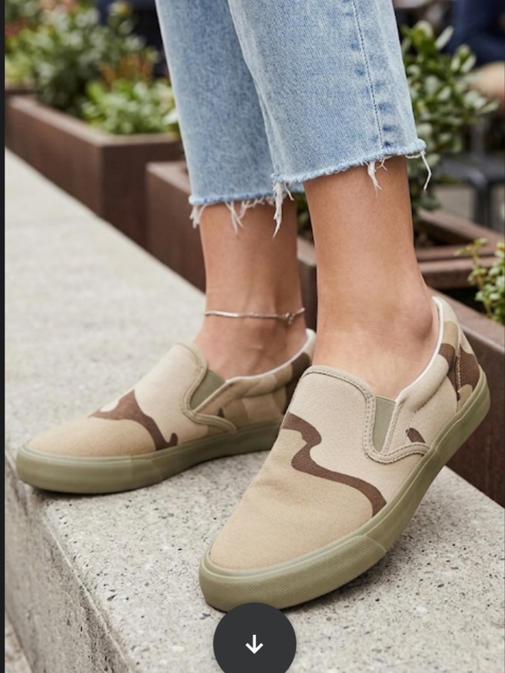 Hunter Plimsoll Sneaker  Women's Size 6  Pink Desert Camo Original Canvas NWT